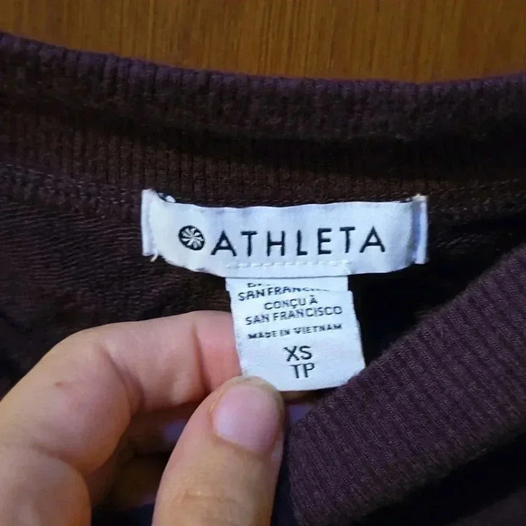 Athleta Maroon Long Sleeve Top XS - Picture 2 of 3